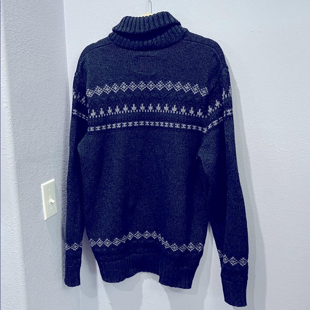 American Eagle Outfitters, black/gray,geometric pattern sweater XL, Athletic Fit - Picture 2 of 5